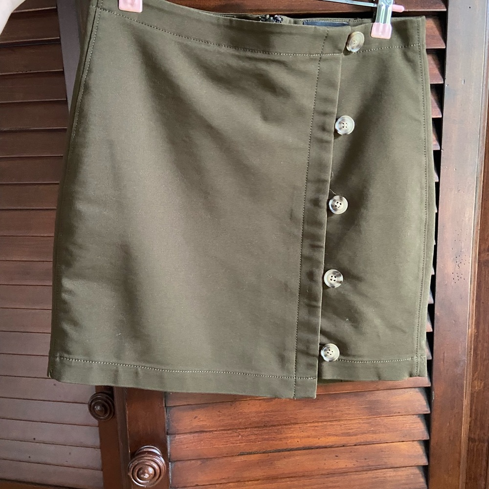 Express Olive Button-Front Mini Skirt